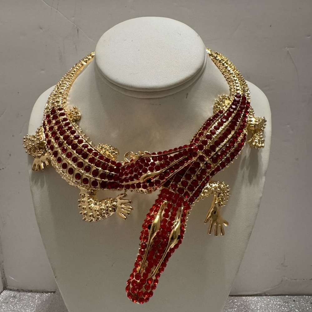 ORANGE  CHUNKY NECKLACE